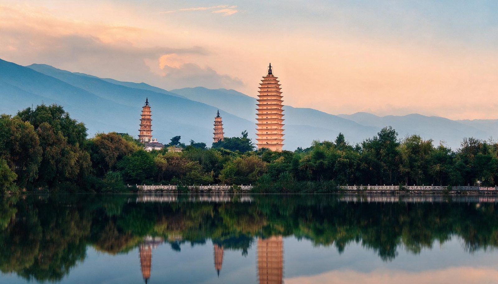 崇圣寺三塔