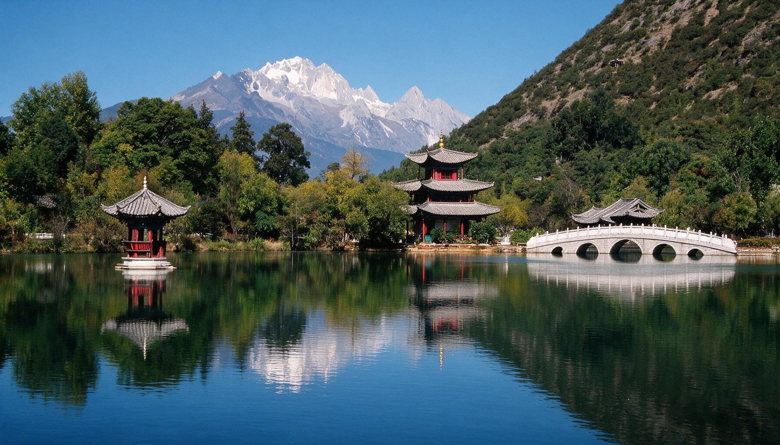 黑龙潭公园