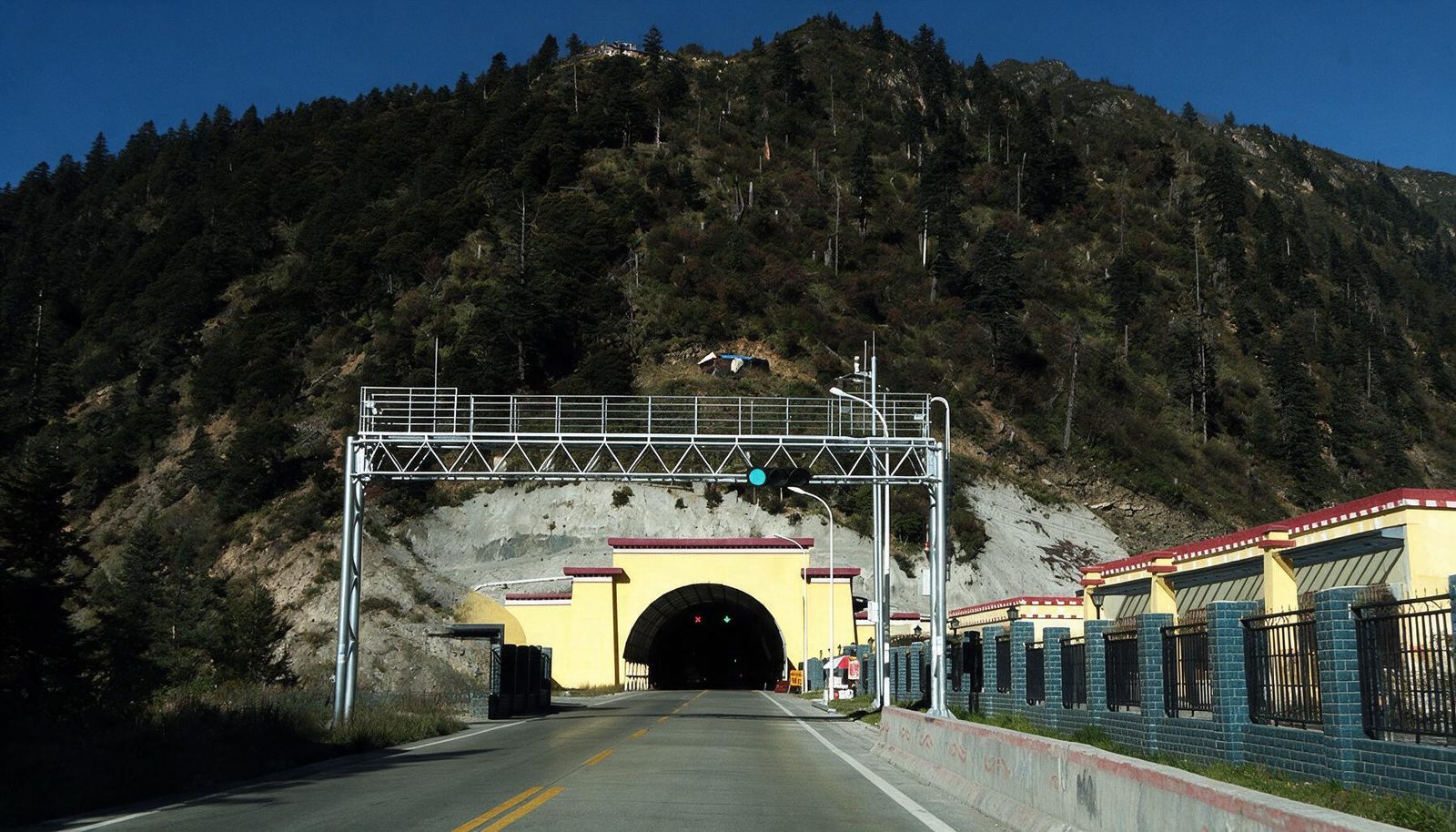 高尔寺山隧道